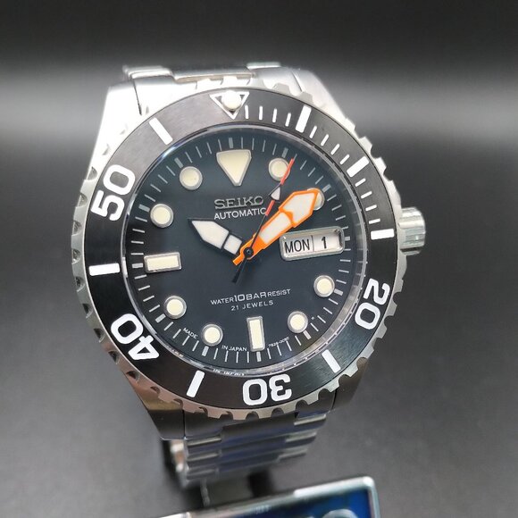 Automatic Divers Watch - Picture 2 of 5